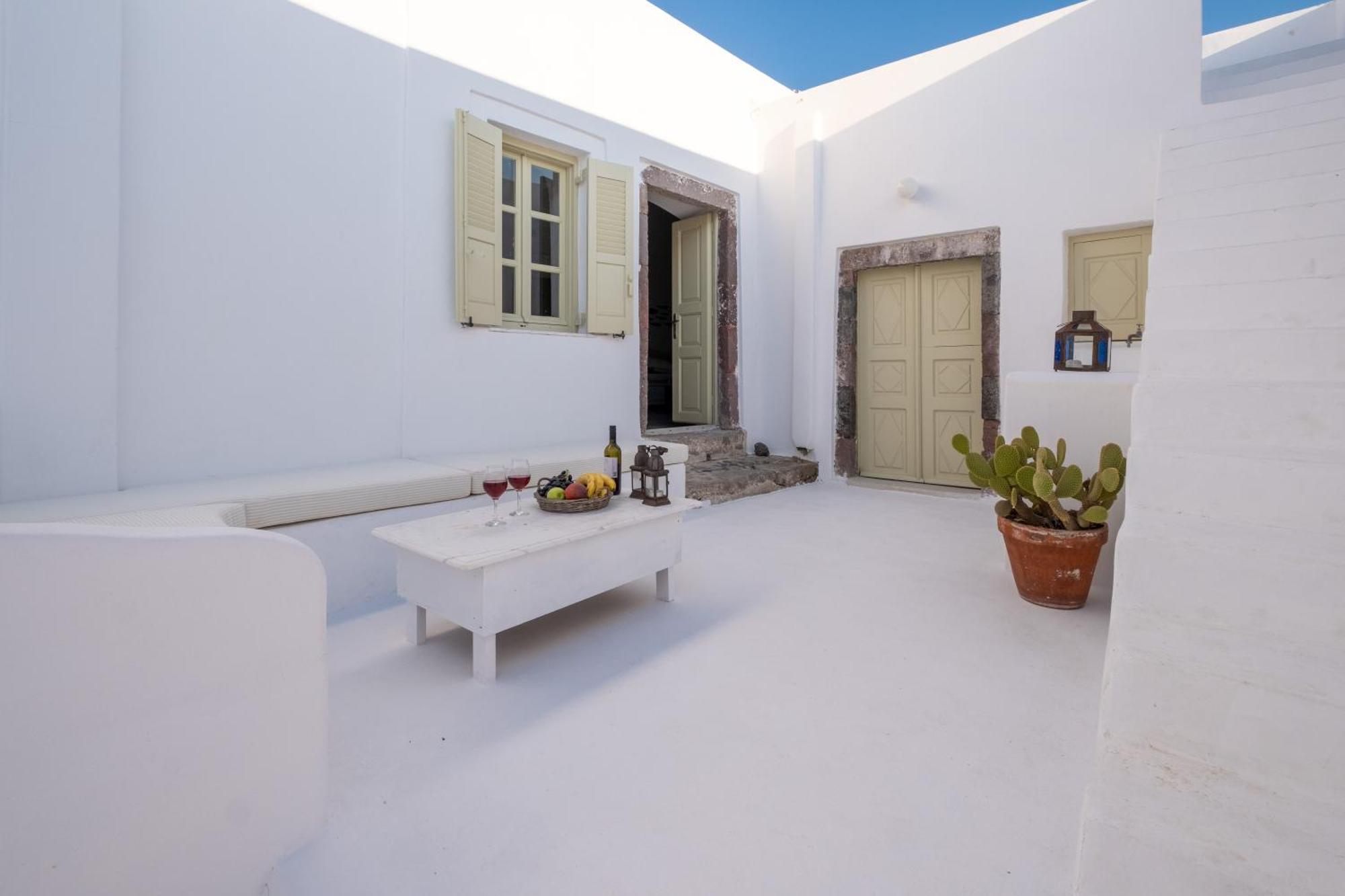 Art Canava Luxury Villas Fira  Exterior photo